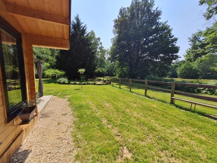 Chalet Olivier Flere-la-Riviere المظهر الخارجي الصورة